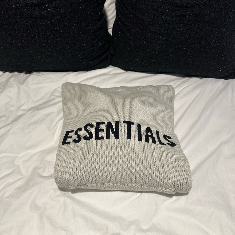 24HRS ONLY🔥Essentials Knit Hoodie Medium | Worn Once✨
